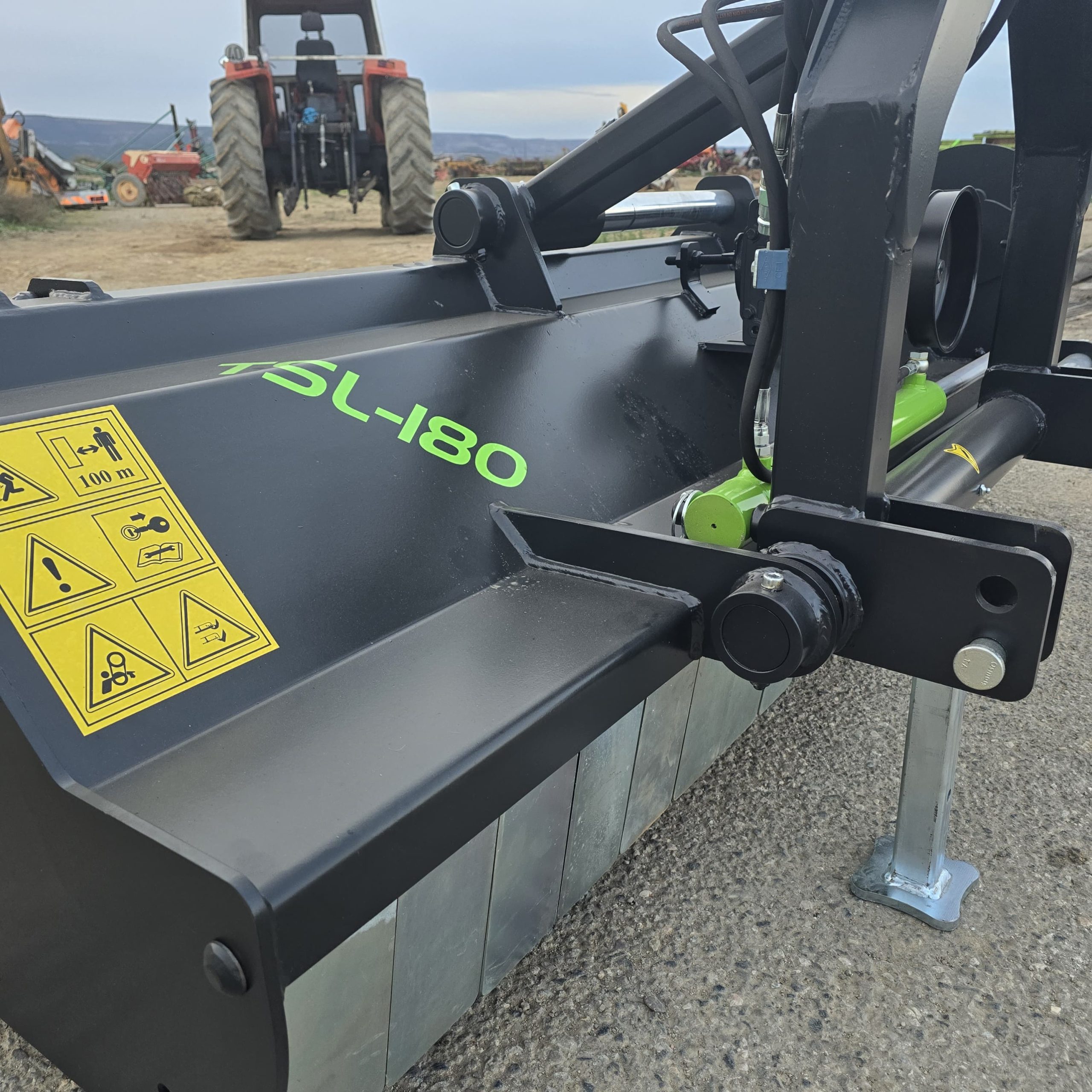 WhatsApp Image 2024-12-17 at 17.19.06 (1)