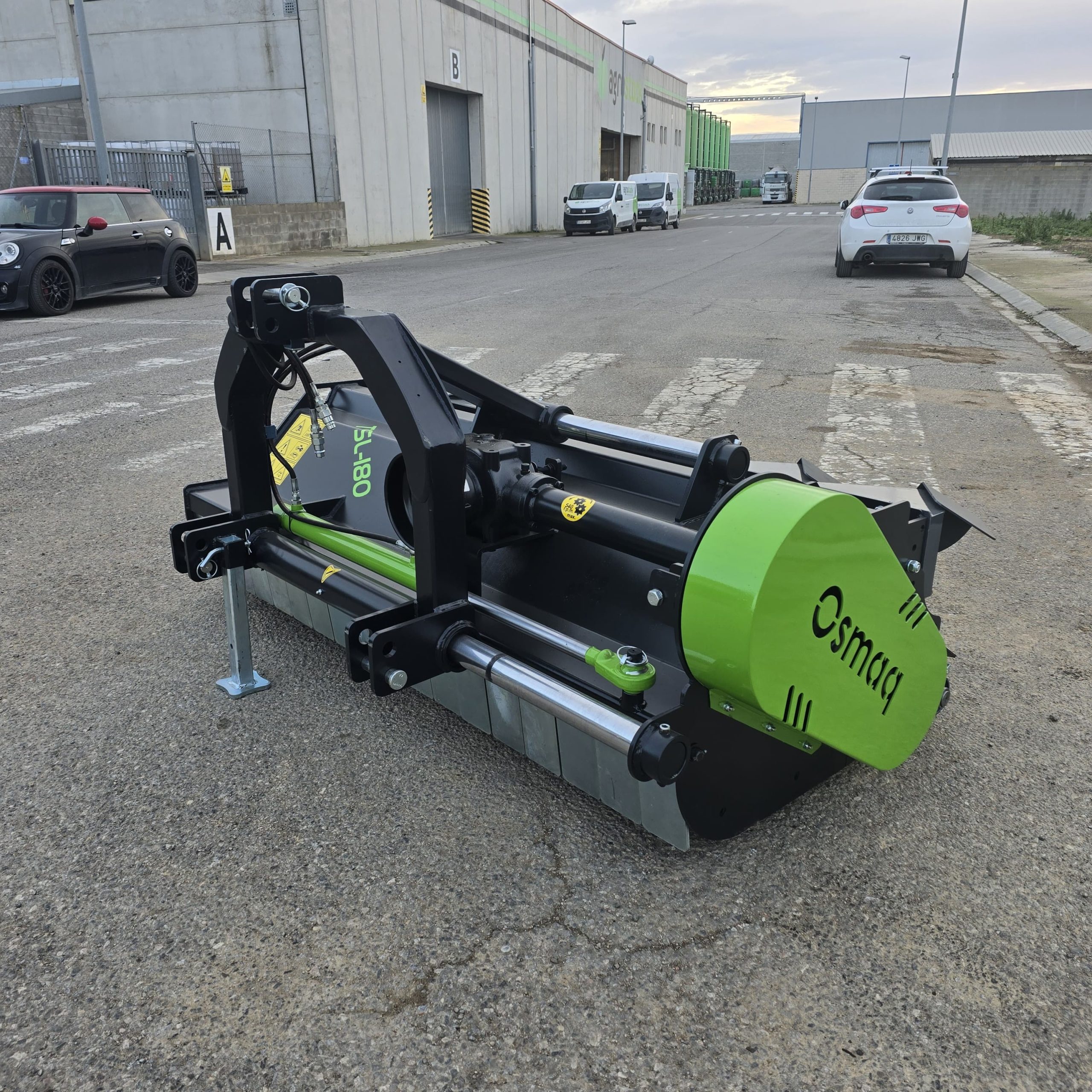 WhatsApp Image 2024-12-17 at 17.19.06 (4)